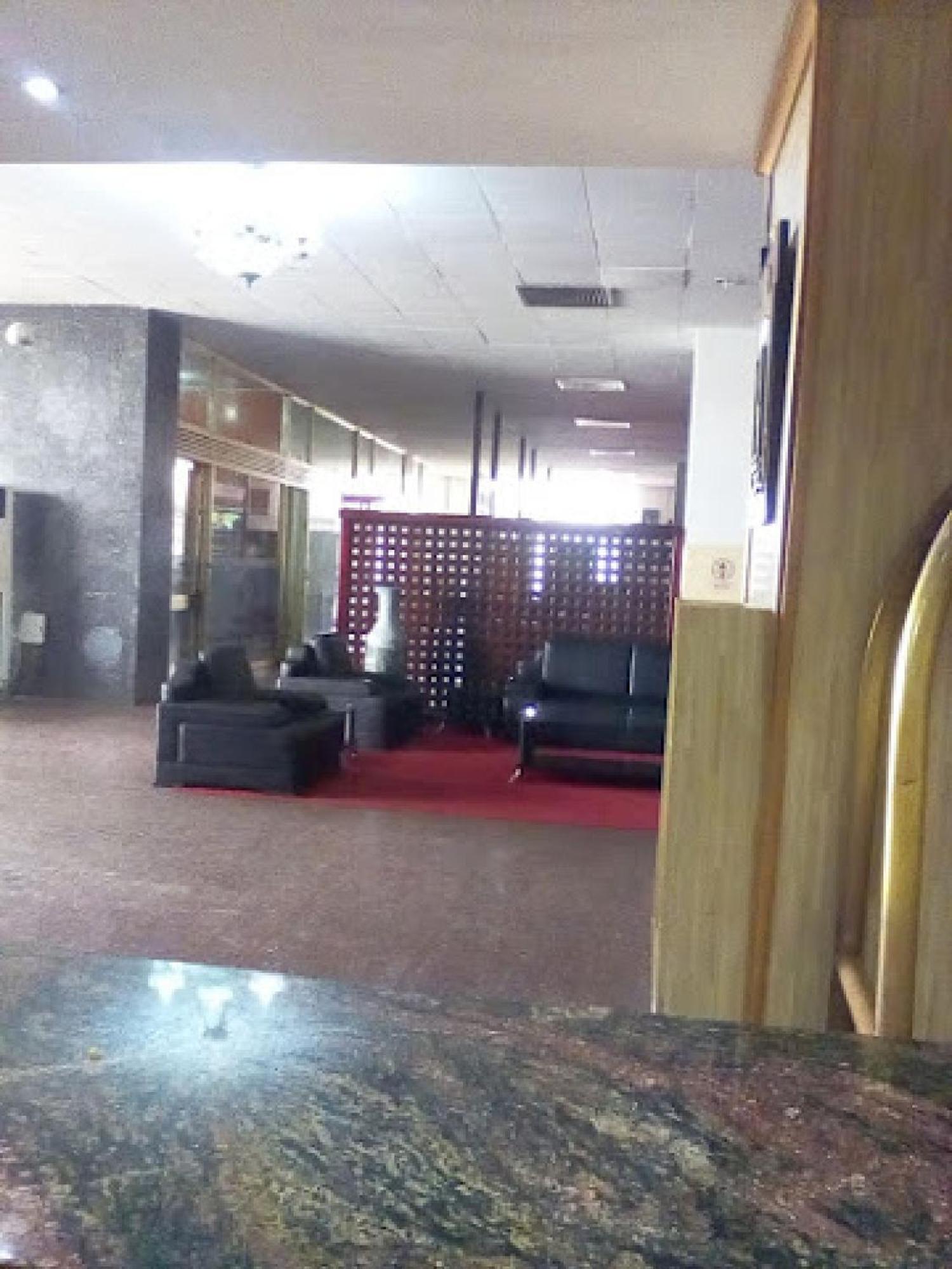 Room In Lodge - Premier Hotel-Ibadan Luaran gambar