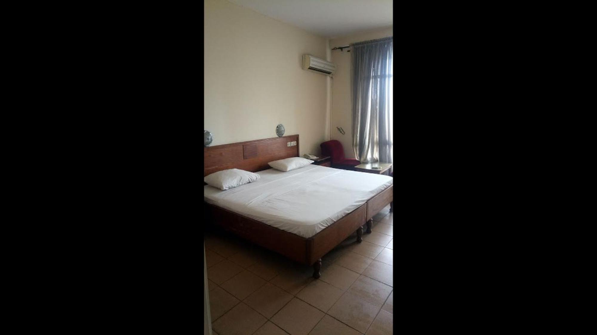 Room In Lodge - Premier Hotel-Ibadan Luaran gambar