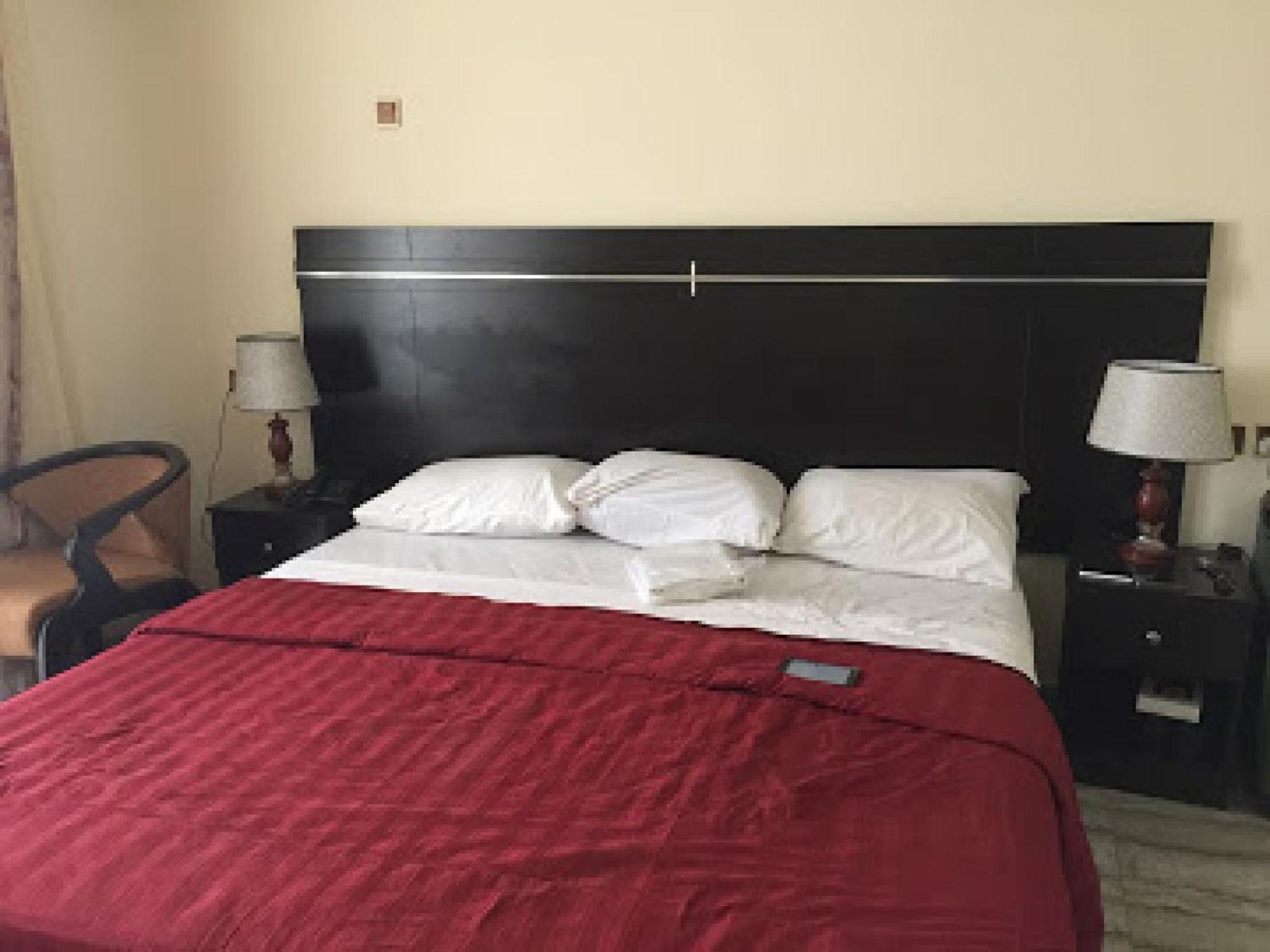 Room In Lodge - Premier Hotel-Ibadan Luaran gambar